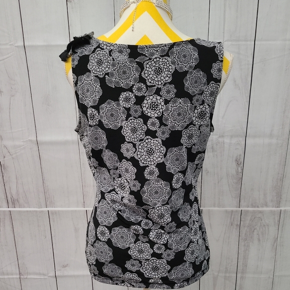 ELLE Blouse - Picture 8 of 10